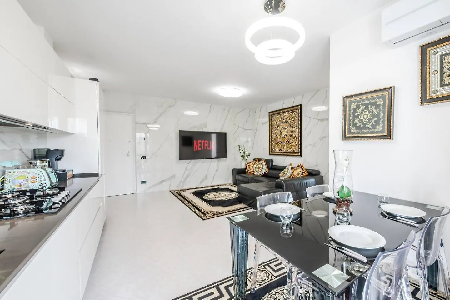 Southside Superior 2 Bedrooms Free Parking Verona Apartment