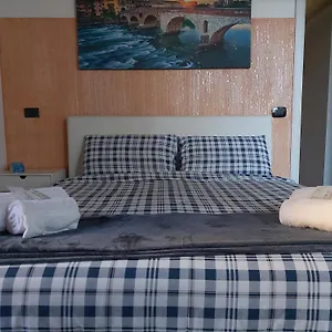 Appartamento Palazzo Ponte Pietra, Verona
